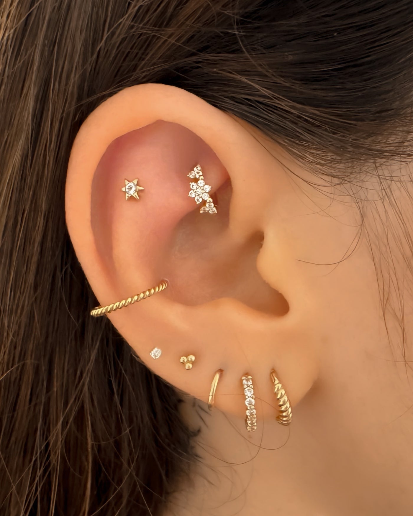 Rosa - 14k Gold Flower Huggie Earring