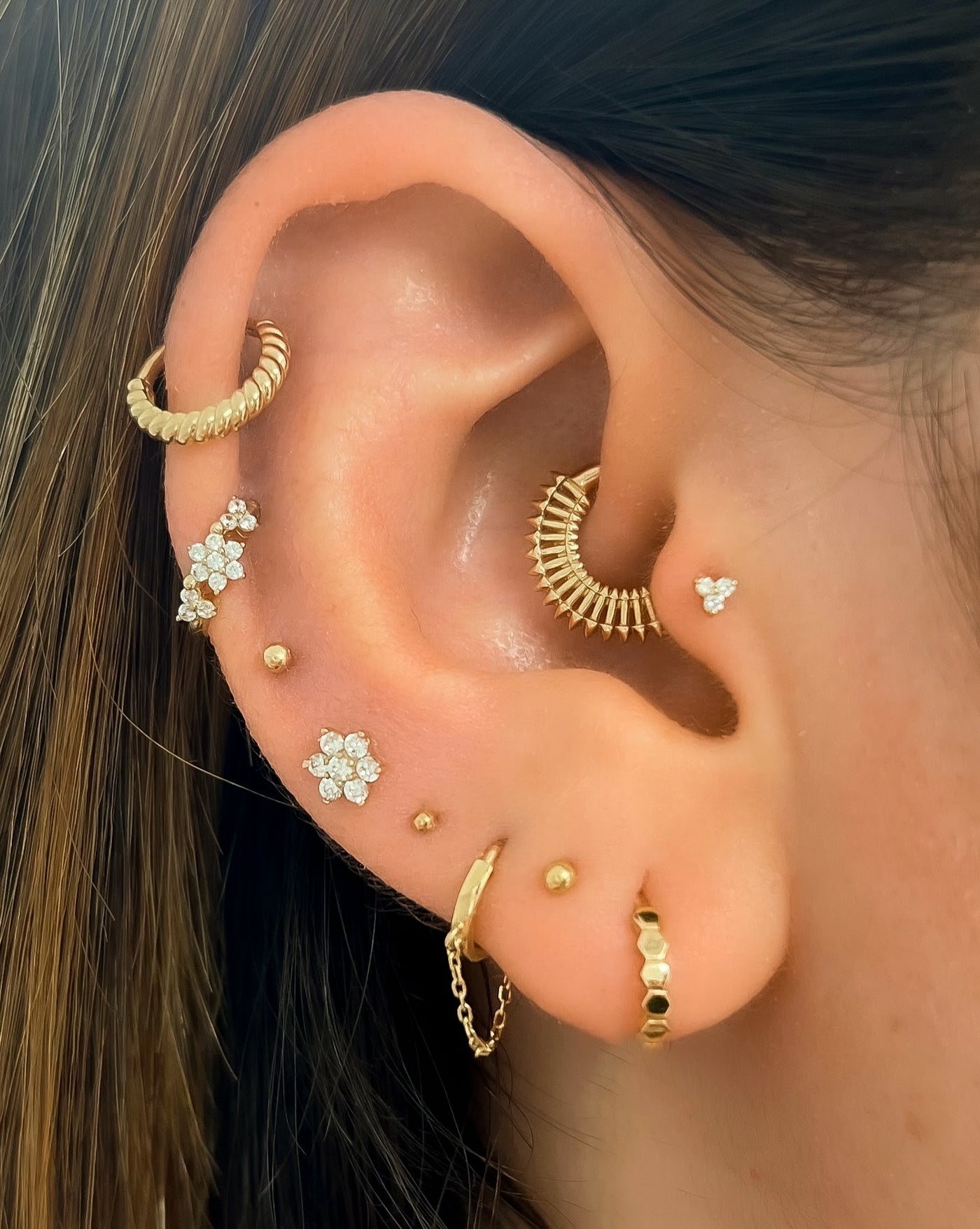 Rosa - 14k Gold Flower Huggie Earring