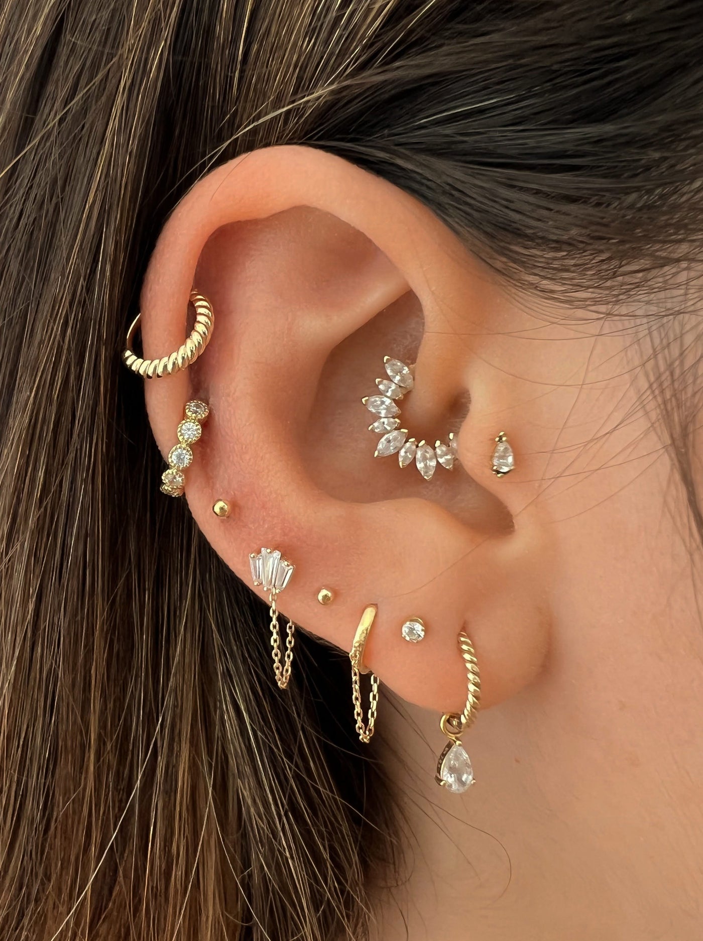 Joanna - 18k Gold Detailed Crystal Huggie Earring