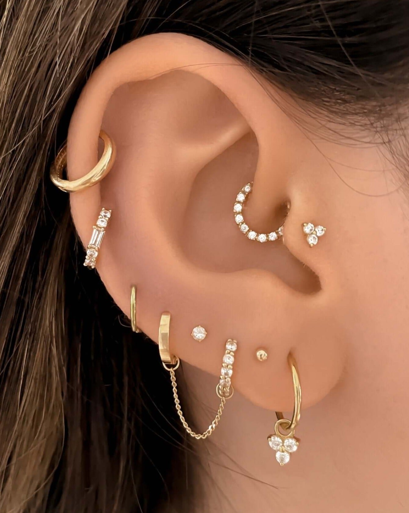 18k Gold Tiny Three Crystals Flat Back Earrings | Assolari